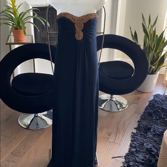 Design History Dresses & Skirts - Design Histiory  black dress